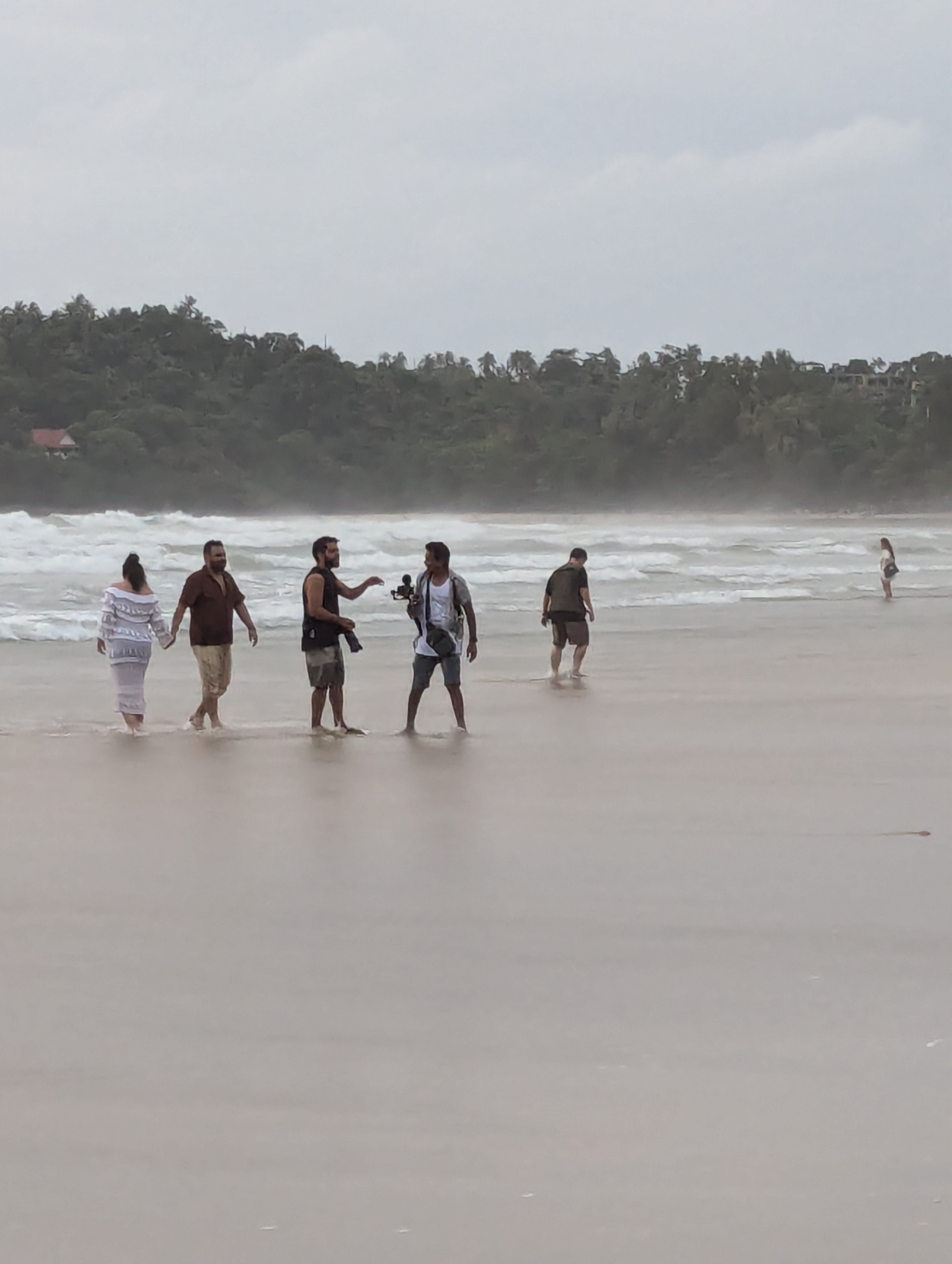 люди на пляже Пхукета